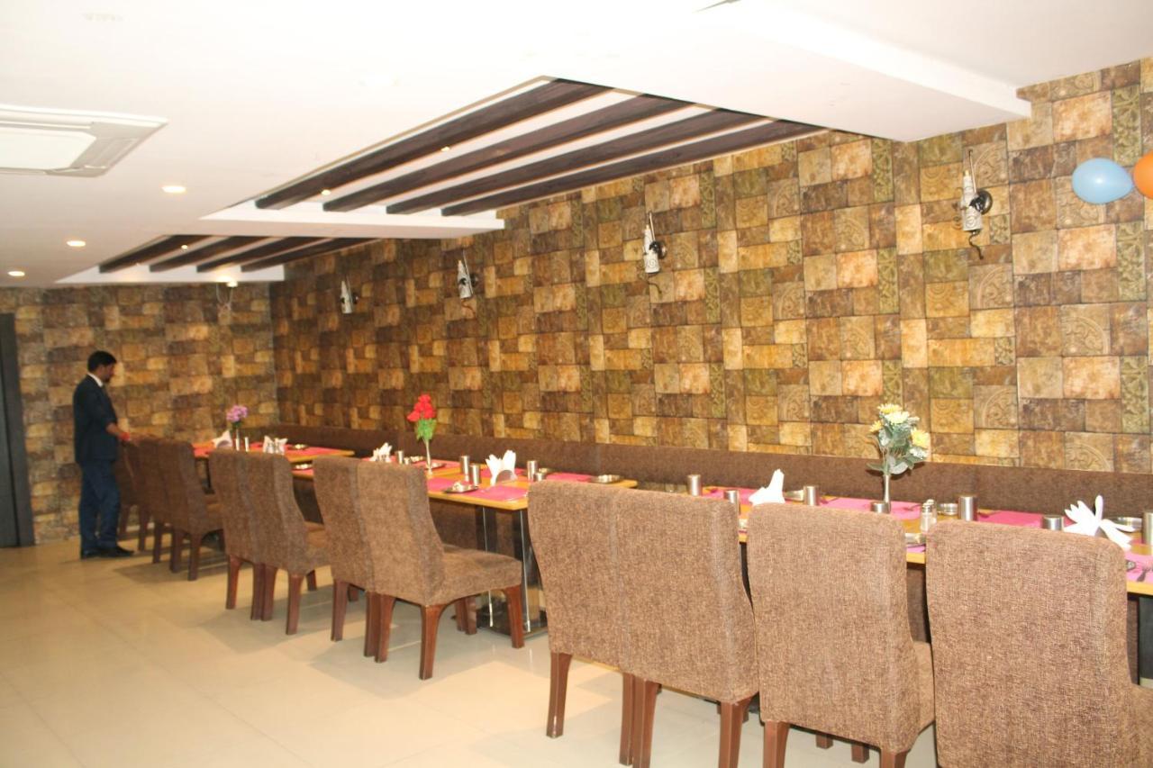 Hotel Anandam Kānker Extérieur photo
