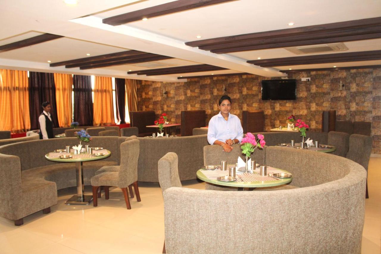 Hotel Anandam Kānker Extérieur photo